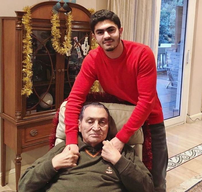 بالصورة: أحدث ظهور لـ"حسني مبارك" في ذكرى حرب "أكتوبر"