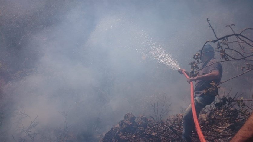 بالصور: حريق هائل في الجبل المقابل لبلدة شبعا 