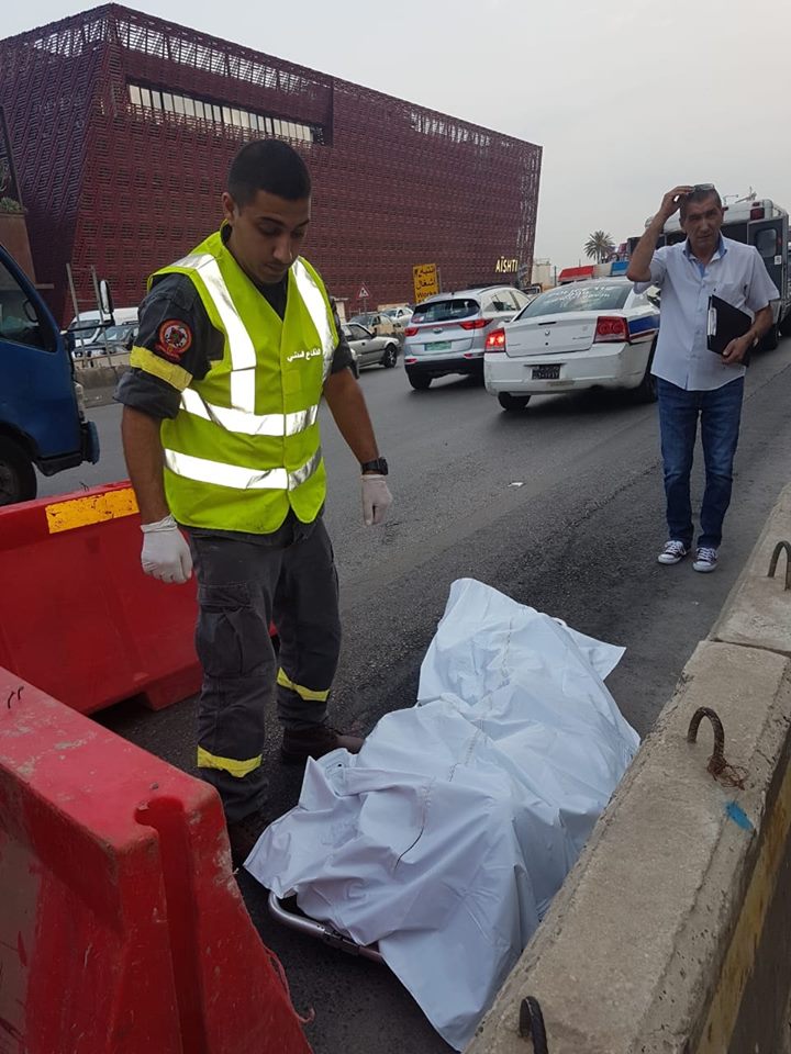 بالصور: قُتِل صدما على أوتوستراد جل الديب بالصور: قُتِل صدما على أوتوستراد جل الديب