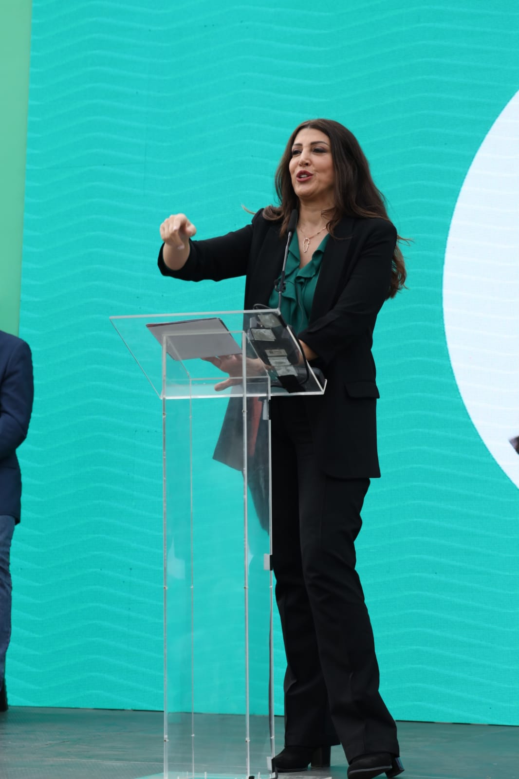 المرشحة غادة عيد خلال اعلان لائحة 