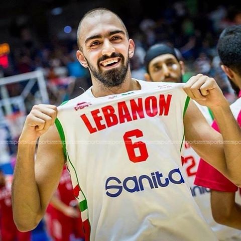 بالصور: نجم منتخب لبنان لكرة السلة يخضع لعمليّة جراحيّة