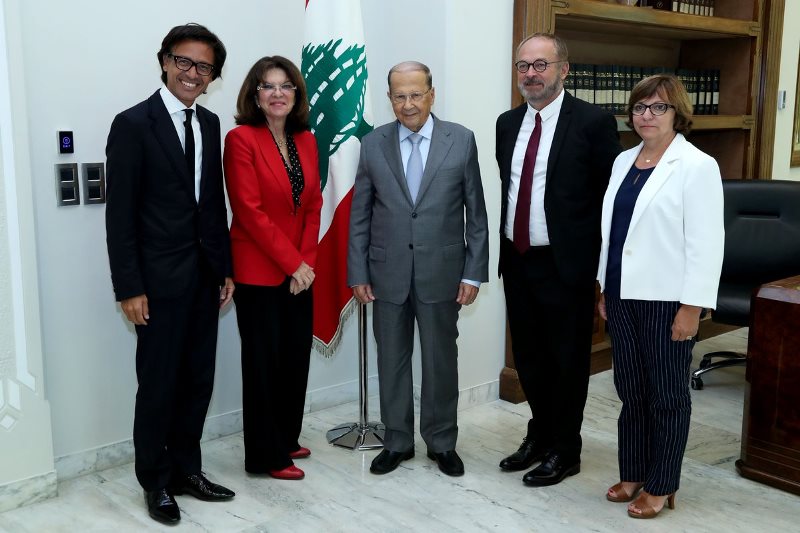 عون يتسلم دعوة للمشاركة في ذكرى تغييب الإمام الصدر 