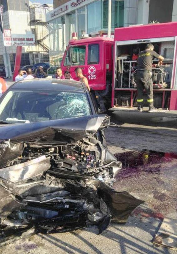 بالصور: 4 جرحى اثر حادث سير على طريق عام جل البحر- صور