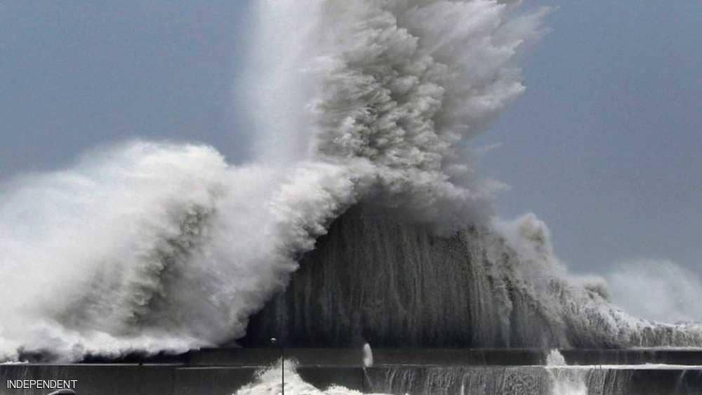 من السفن إلى الطائرات.. الكارثة اليابانية في 5 صور مفزعة