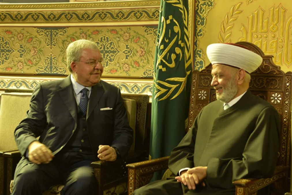 المشنوق: الحريري لن يعتذر... ودار الفتوى هي ضمير السنّة