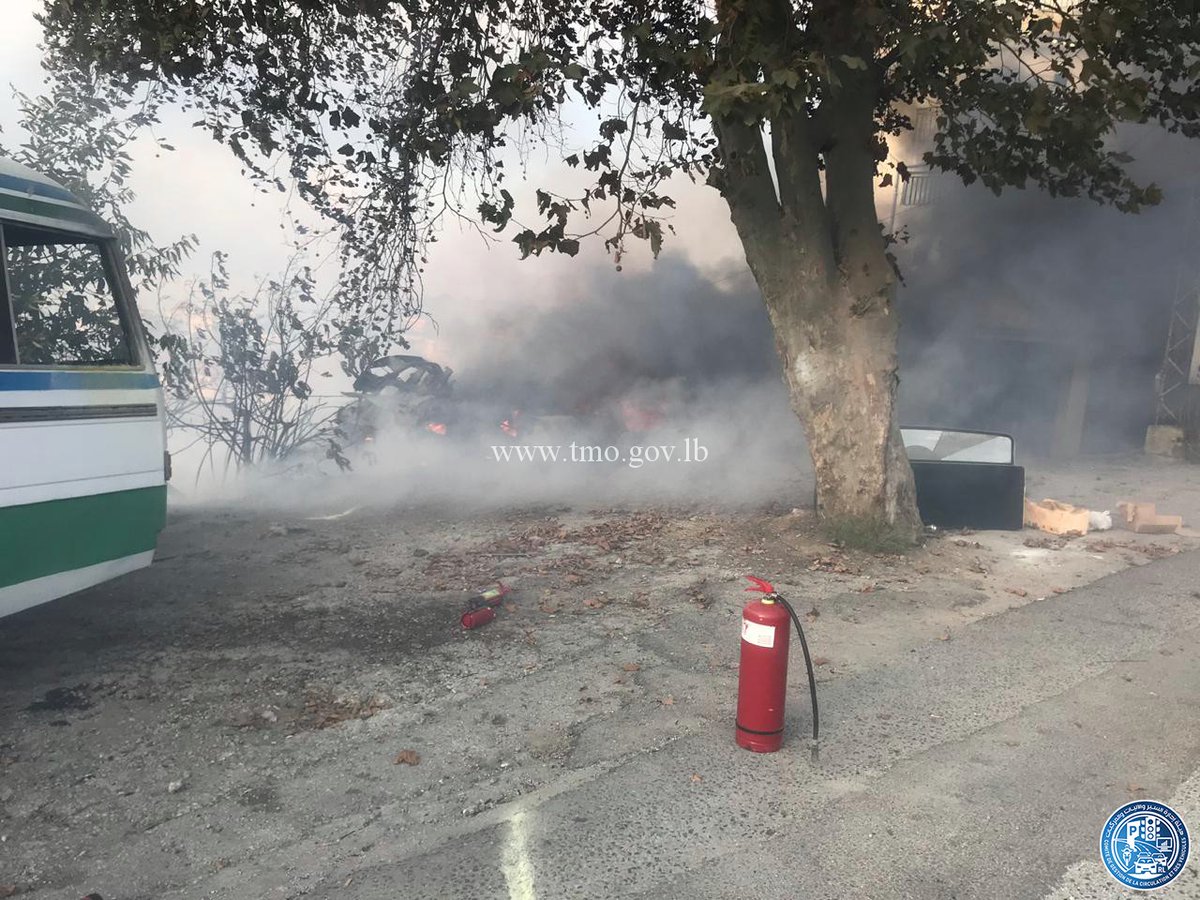 بالصور: حريق كبير في ضهور العبادية يعرقل السير باتجاه عاليه