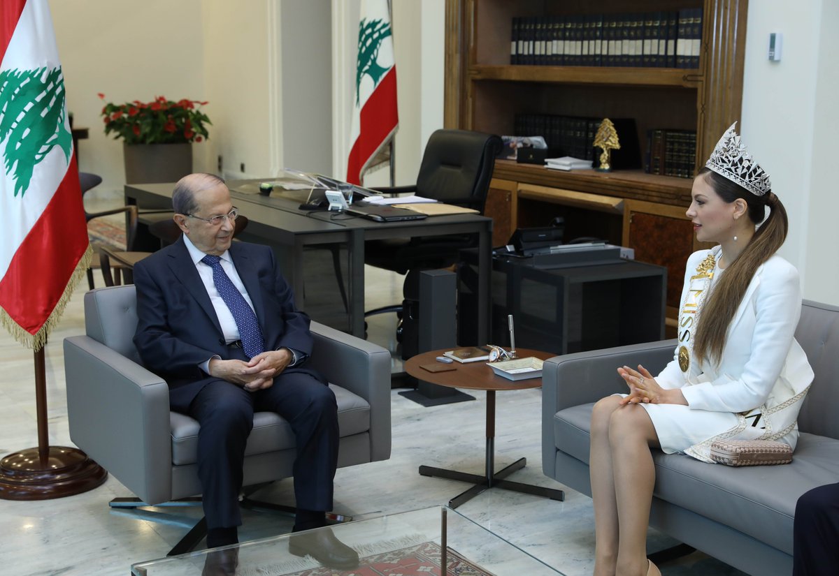 بالصور: ملكة جمال لبنان في قصر بعبدا