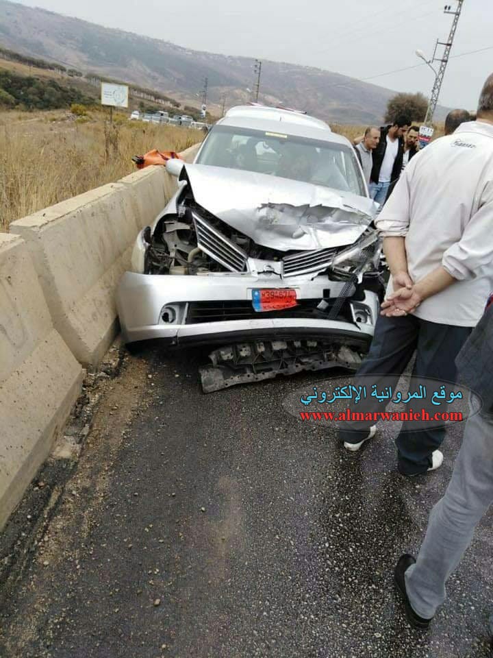 بالصور: جريحان بحادث سير على طريق عام الخردلي - كفرتبنيت 