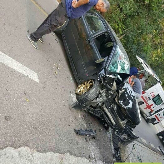 بالصور: ثلاثة جرحى بحادث سير في بين مري