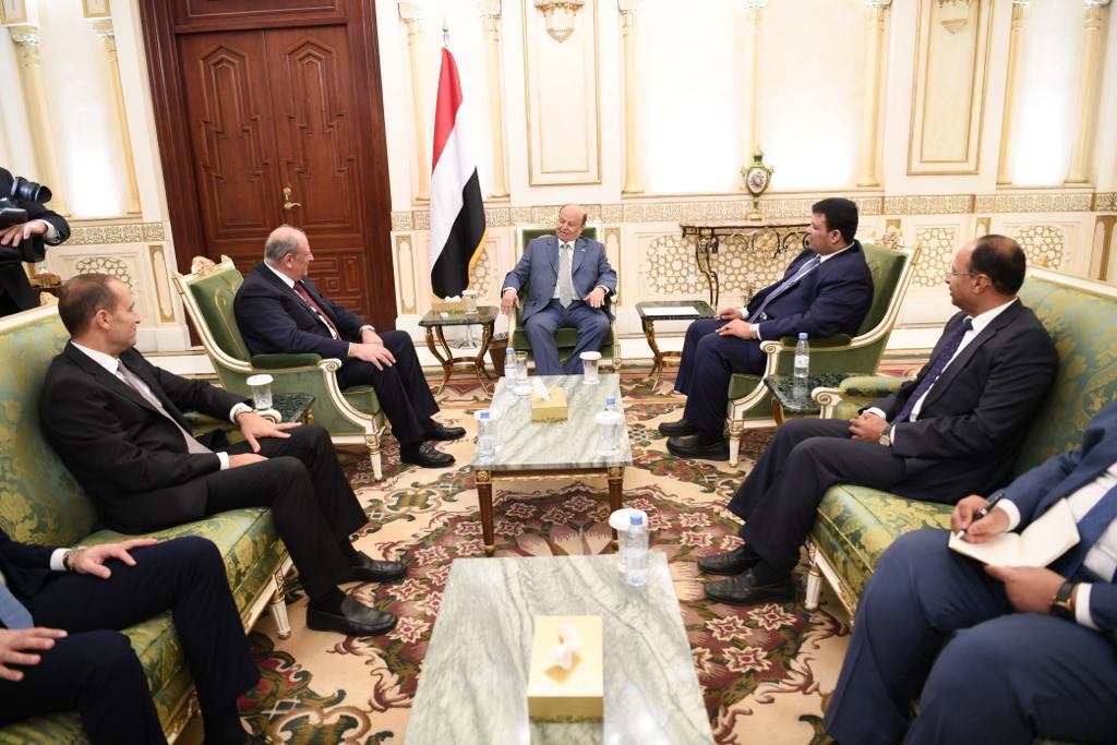 دعوة الى الرئيس اليمني للمشاركة في القمة الاقتصادية العربية  دعوة الى الرئيس اليمني للمشاركة في القمة الاقتصادية العربية