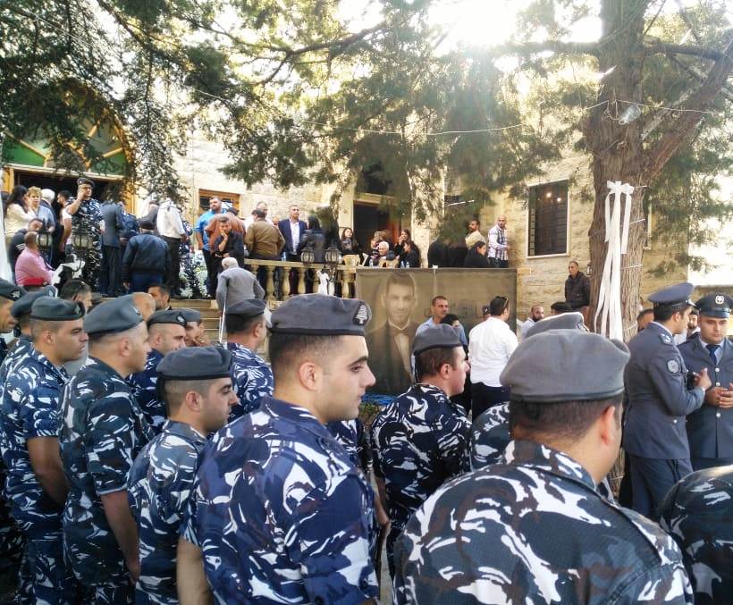 بالصور: جنازة الشهيد مخائيل هزيم في بلدته بزبينا - عكار