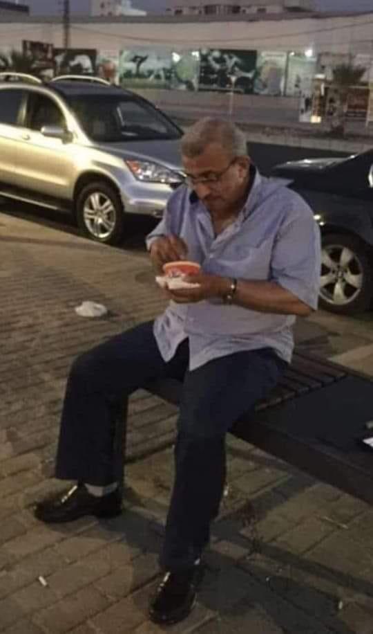 جان عزيز ينشر صورة نائب صيداوي يُمثّلهُ!