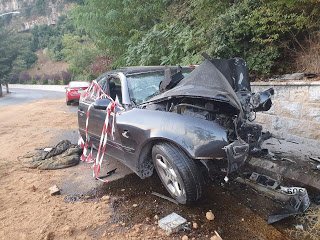 بالصور: جريح بحادث اصطدام مروع في جزين 