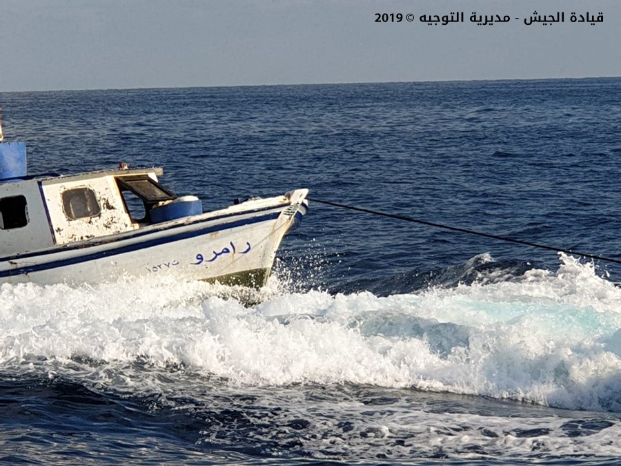 بالصور: توقيف مركب حاول المغادرة إلى قبرص بطريقة غير شرعية