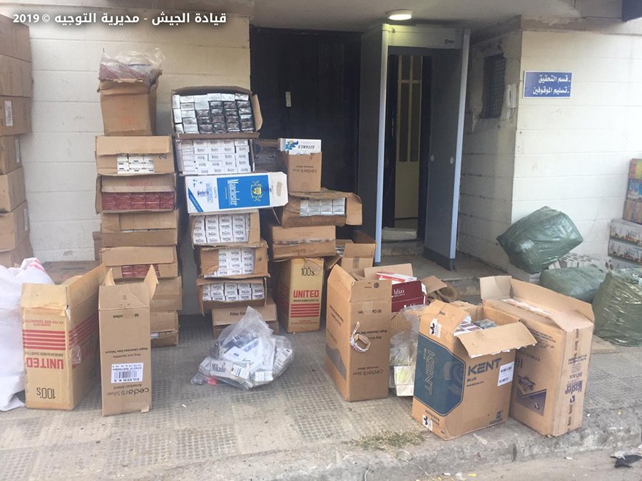 بالصور:مداهمة مستودعات لتهريب الدخان في طرابلس