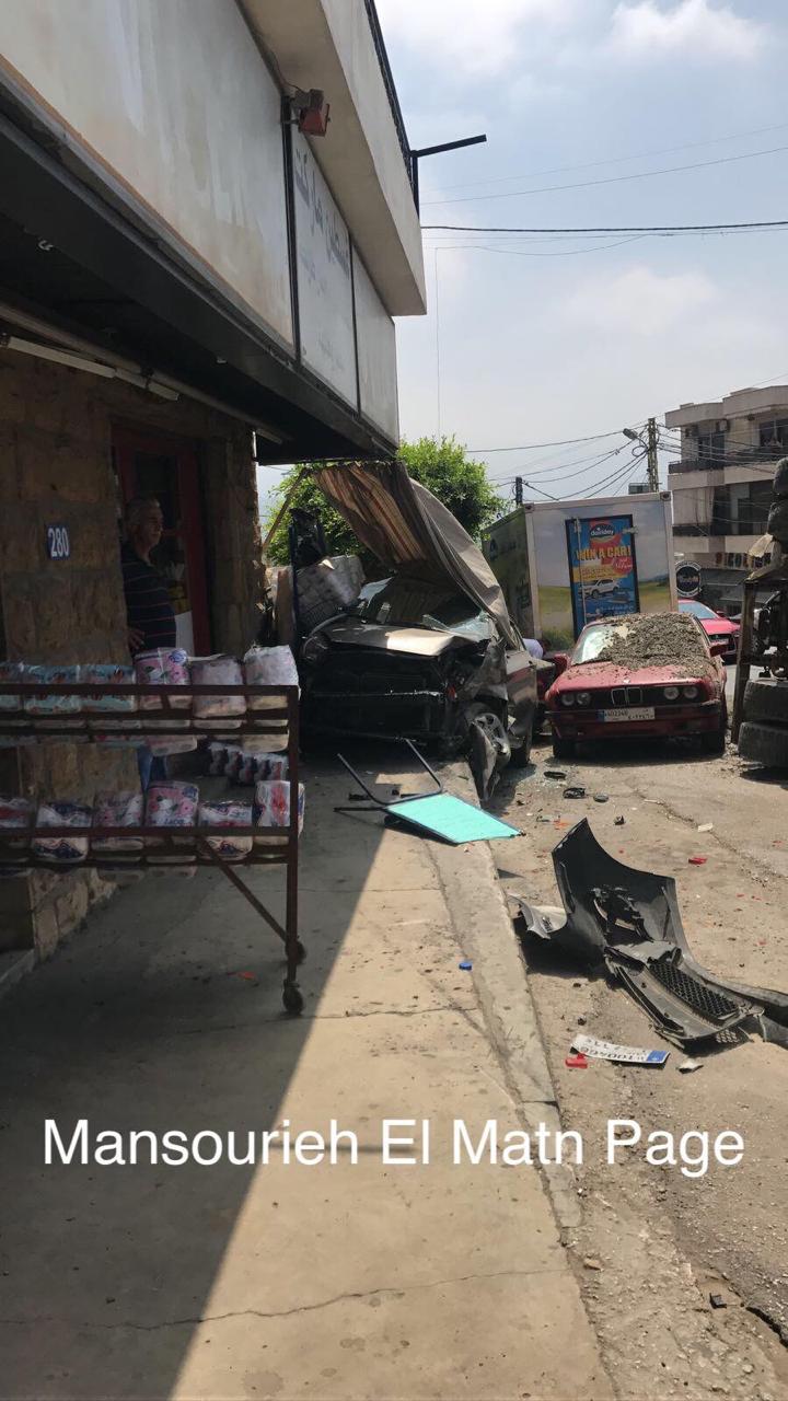 بالصور: انقلاب جبّالة باطون في المنصورية بالصور: انقلاب جبّالة باطون في المنصورية
