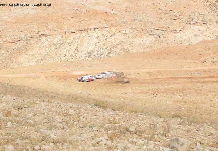 بالصور: مناورة قتالية بالذخيرة الحية في حقل رماية الطيبة