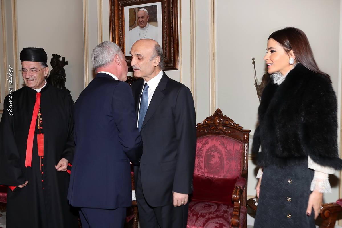 فرنجية وجعجع.. لغة الجسد تكشف "ما بداخل النفوس" فرنجية وجعجع.. لغة الجسد تكشف "ما بداخل النفوس"