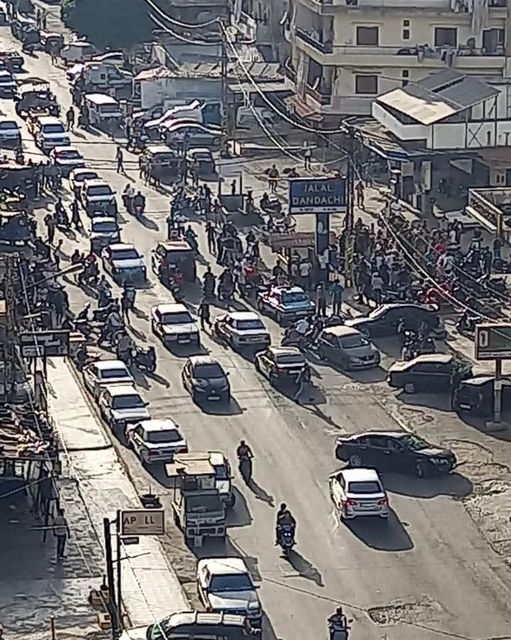 "بلطجة" داخل إحدى محطات الوقود... وحالة من الهرج والمرج! (صورة)