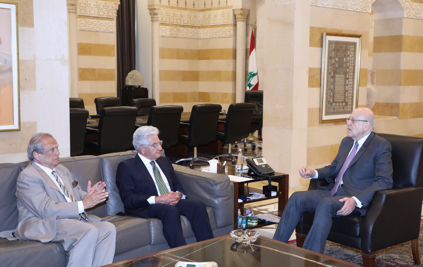بشأن النزوح السوري... إجتماع برئاسة ميقاتي وحديث عن "الخطة ب" بشأن النزوح السوري... إجتماع برئاسة ميقاتي وحديث عن "الخطة ب"